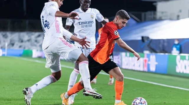 מנור סולומון, פרלאן מנדי, קאסמירו (צילום: Alejandro Rios/DeFodi Images via Getty Images)