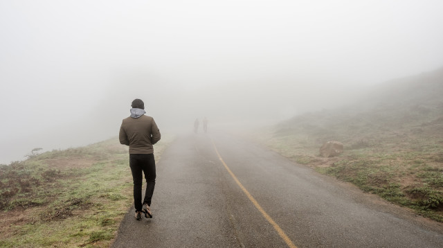 גבר הולך, אילוסטרציה (צילום: ingimage ASAP)