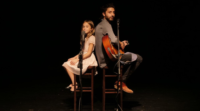 תומר עפרון עם אחותו זוהר (צילום: יואב מורדוך)