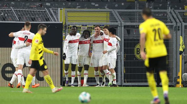 שחקני שטוטגרט חוגגים (צילום: Lars Baron/Getty Images)