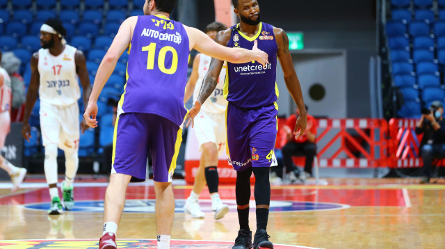 כריס ג’ונסון, גיא פניני (צילום: לירון מולדובן)