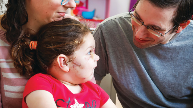 אירית ודן רשף עם בתם (צילום: ניר קידר)