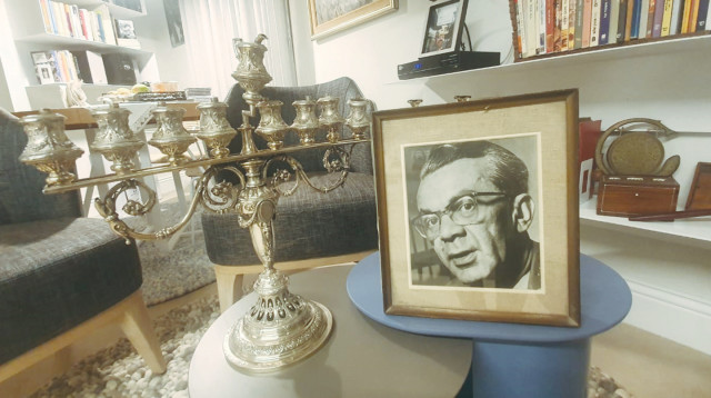 החנוכייה של קרליבך (צילום: פאלאס עזריאלי מודיעין)