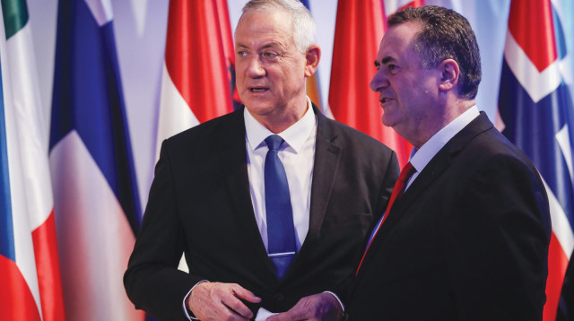 בני גנץ, ישראל כ"ץ (צילום: אוליבייה פיטוסי, פלאש 90)