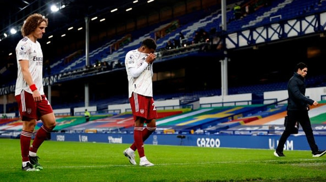 שחקני ארסנל מאוכזבים (צילום: CLIVE BRUNSKILL/POOL/AFP via Getty Images)