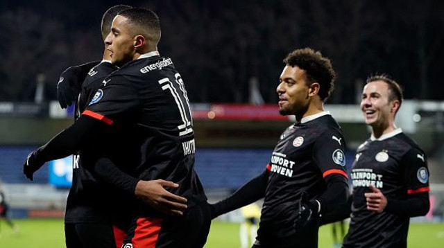 שחקני פ.ס.וו איינדהובן חוגגים (צילום: Photo Prestige/Soccrates/Getty Images)