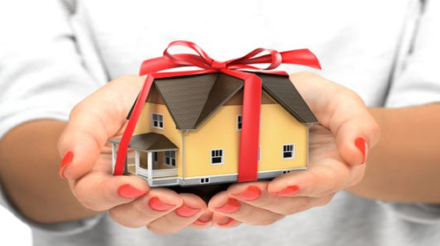 העברת בית במתנה  (צילום: Shutterstock)