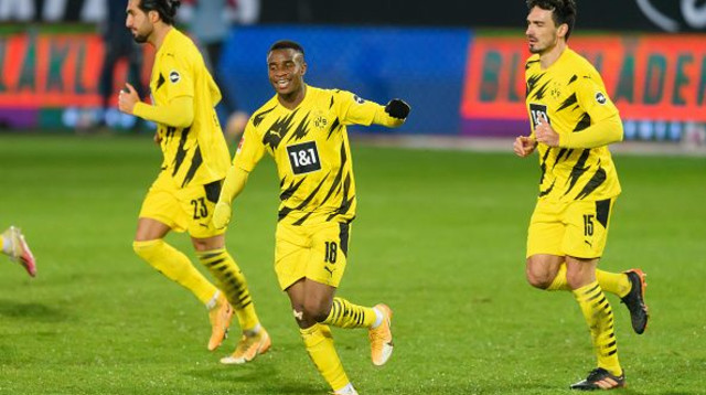 יוסופה מוקוקו חוגג (צילום: Mario Hommes/DeFodi Images via Getty Images)