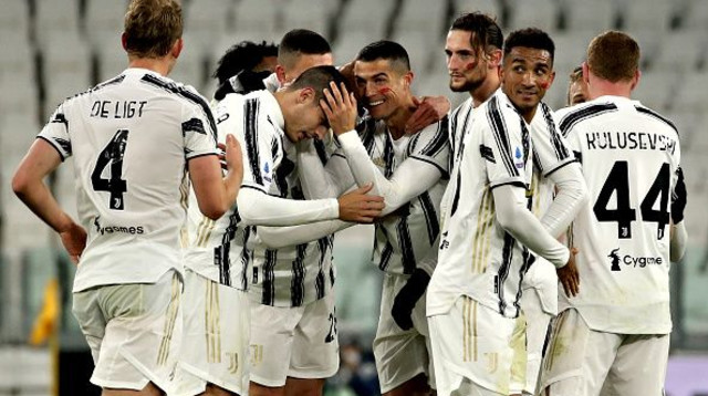 כריסטאינו רונאלדו ושחקני יובנטוס (צילום: Giuseppe Cottini/NurPhoto via Getty Images)