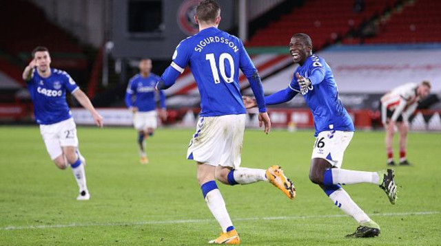 גילפי סיגורדסון חוגג (צילום: Alex Pantling/Getty Images)