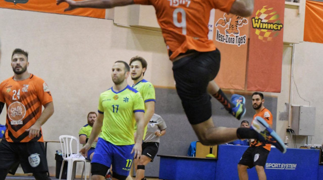 אביב לייפר (צילום: גלעד חזון, א.כ נס ציונה)