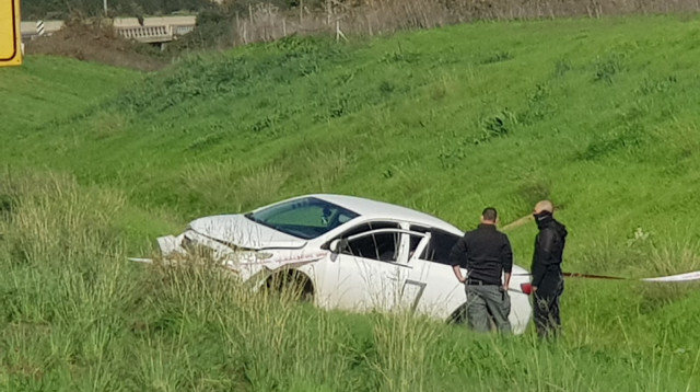 תאונה עצמית  (צילום: אלון חכמון)