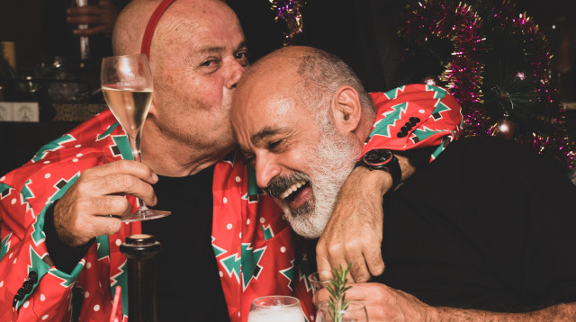 יוסי בוזנח ונפתלי פינצ'בסקי חוגגים  (צילום: קרינה גנץ)