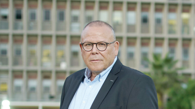 ארנון בר דוד  (צילום: רמי זרנגר)