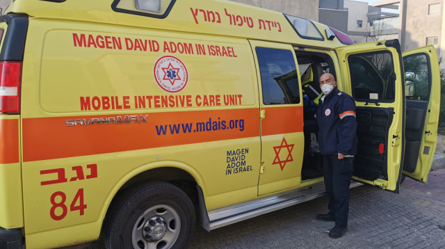 אמבולנס מד"א (צילום: מד"א)