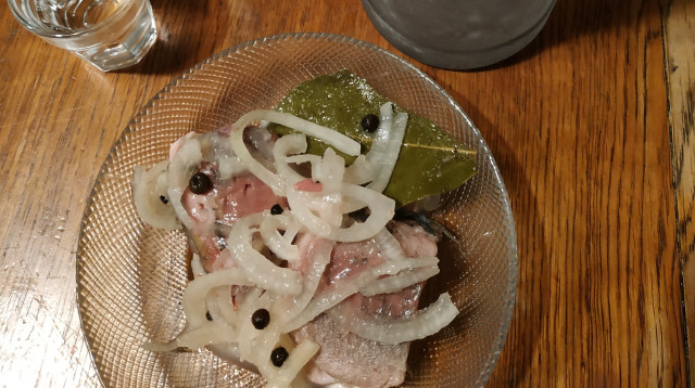 דג כבוש - וודקה רוסקי סטנדרט  (צילום: חיליק גורפינקל )