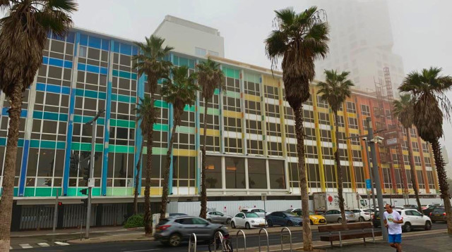 תל אביב בערפל (צילום: אבשלום ששוני)