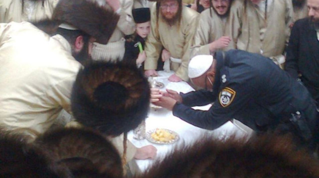 החתונה בביתר עילית (צילום: דוברות המשטרה)