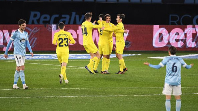 ויאריאל חוגגת על סלטה ויגו (צילום: Octavio Passos/Getty Images)