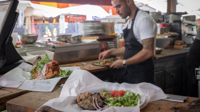 השומר 1 בימים טובים (צילום: אנטולי מיכאלו)