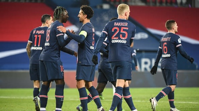 שחקני פריז סן ז’רמן חוגגים (צילום: Anthony Dibon/Icon Sport via Getty Images)