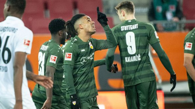 שחקני שטוטגרט חוגגים (צילום: Matthias Balk/picture alliance via Getty Images)