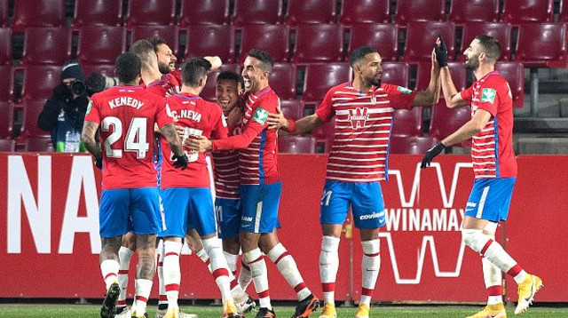 שחקני גרנאדה חוגגים (צילום: JORGE GUERRERO/AFP via Getty Images)