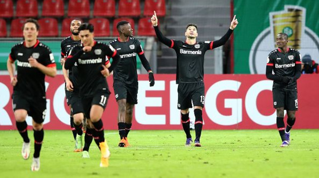 לוקאס אלאריו (צילום: Christof Koepsel/Getty Images))