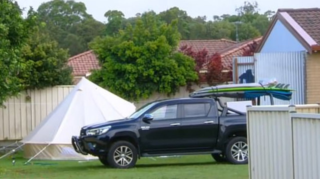 האוהל בגינה שבבית השכור (צילום: רשתות חברתיות)