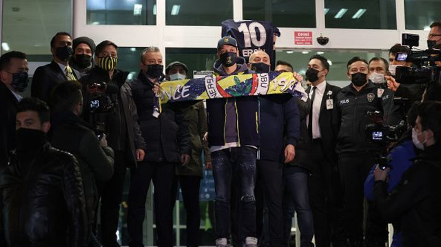 מסוט אוזיל (צילום: Anadolu Agency / Contributor)