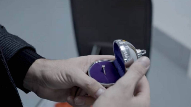 טבעת הנישואין (צילום: צילום מסך: רויטרס)