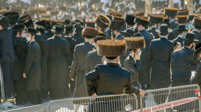 הלוויה בחברה החרדית (צילום: פלאש 90)