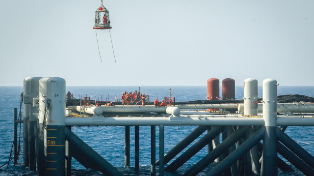 אסדת קידוח לוויתן (צילום: מרק ישראל סלם)