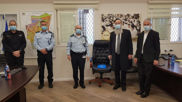 פגישת בכירי המשטרה עם ראש עיריית בני ברק (צילום: עיריית בני ברק)