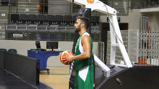 נאור שרון (צילום: מכבי חיפה, רשמי)