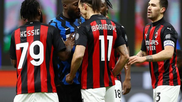 זלאטן איברהימוביץ’, רומלו לוקאקו (צילום: Marco Luzzani/Getty Images)