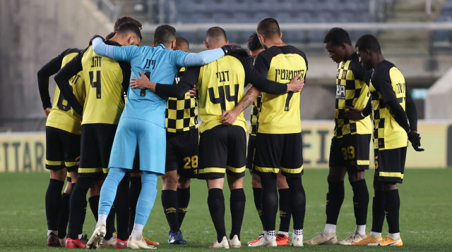 שחקני בית"ר ירושלים (צילום: דני מרון)