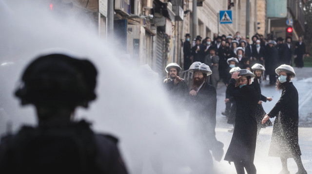 עימותים בין המשטרה לחרדים (צילום: יונתן זינדל, פלאש 90)