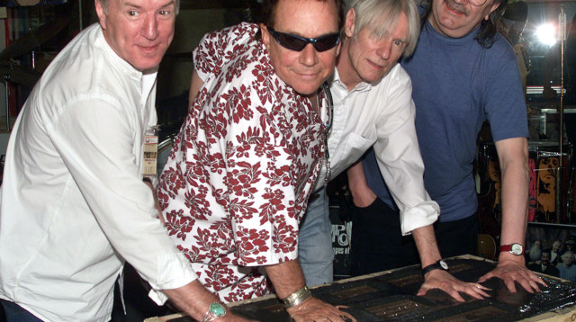 חברי להקת ה"אנימלס", ביניהם ולנטיין (השני משמאל) (צילום: רויטרס)