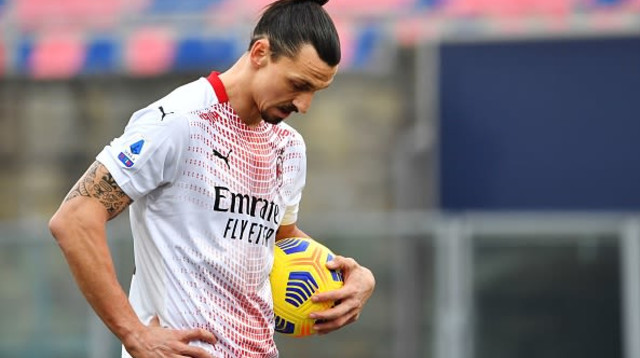 זלאטן איברהימוביץ’ (צילום: Alberto PIZZOLI / AFP) (Photo by ALBERTO PIZZOLI/A)