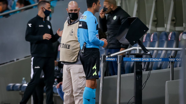 אלי חכמון (צילום: מאור אלקסלסי)