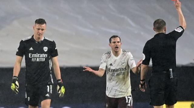 ברנד לנו מורחק (צילום: SHAUN BOTTERILL/POOL/AFP via Getty Images)