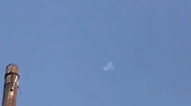 ירי נ"מ של חיזבאללה לעבר כטב"מ ישראלי (צילום: רשתות ערביות)