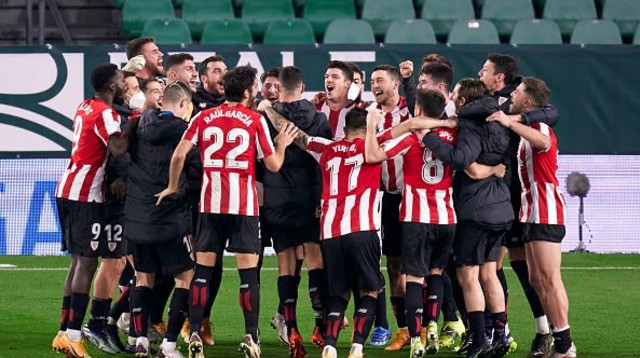שחקני אתלטיק בילבאו חוגגים (צילום: Mateo Villalba/Quality Sport Images/Getty Images)