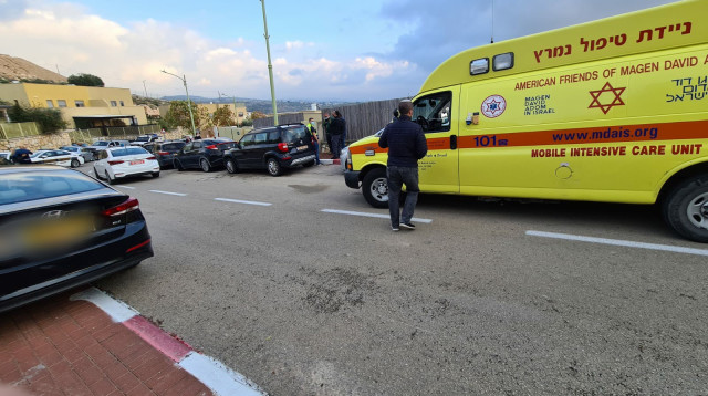 אמבולנס מד"א בנעלה (צילום: תיעוד מבצעי מד"א)