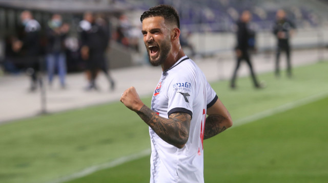 חנן ממן חוגג (צילום: קובי אליהו)