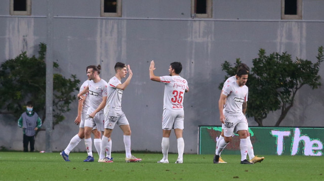 שחקני הפועל באר שבע חוגגים (צילום: קובי אליהו)