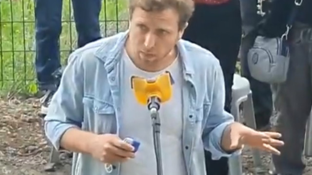 ליאור דיין, נכדה של רות בהלוויה (צילום: צילום מסך כאן 11)