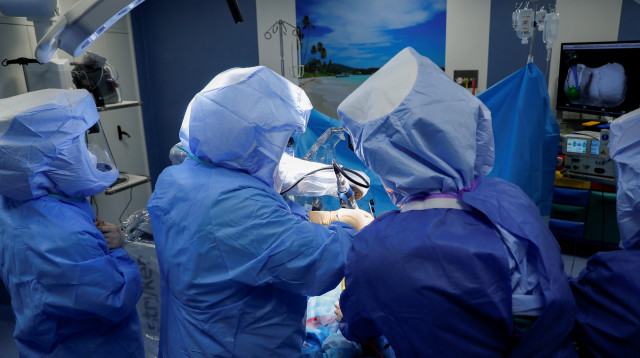 חדר ניתוח, אילוסטרציה (צילום: רויטרס)