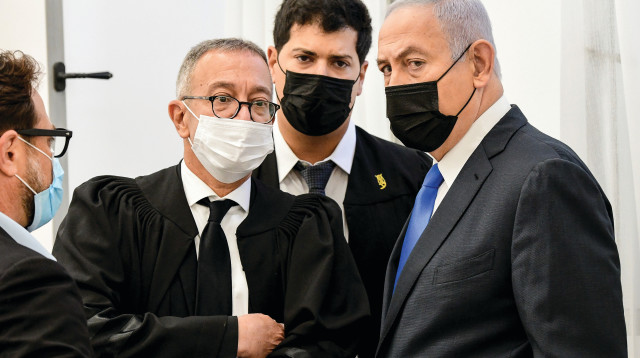 בנימין נתניהו בבית המשפט (צילום: ראובן קסטרו)